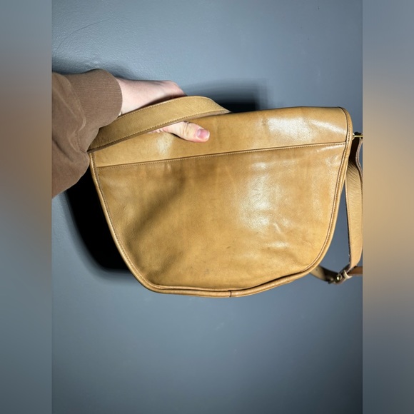 Vintage Coach 0933 Magnetic Flap Closure Made in The United States Crossbody - Picture 2 of 9